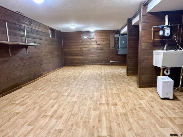 2950 Forestview Circle, Lincoln, NE 68522