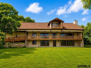 2950 Forestview Circle, Lincoln, NE 68522