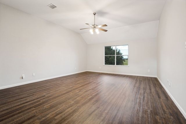 5240 Lake Grove Drive, Grand Prairie, TX 75052