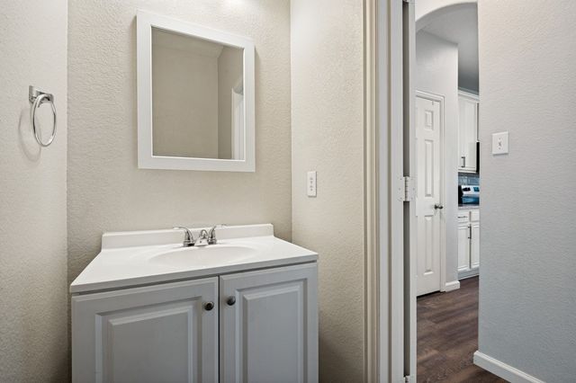 5240 Lake Grove Drive, Grand Prairie, TX 75052