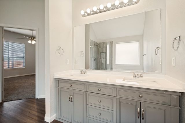 5240 Lake Grove Drive, Grand Prairie, TX 75052