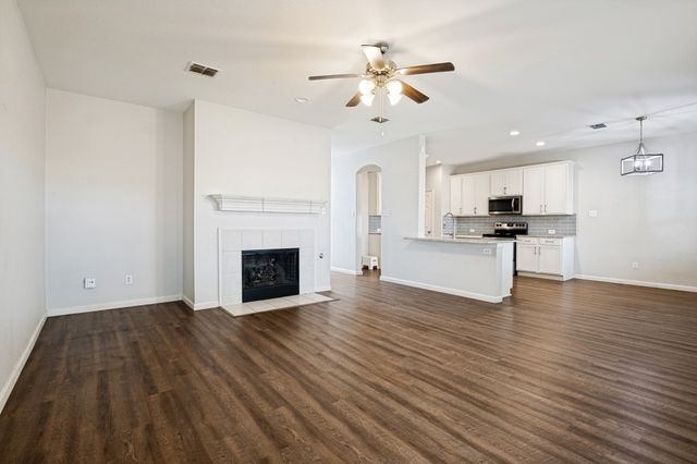 5240 Lake Grove Drive, Grand Prairie, TX 75052
