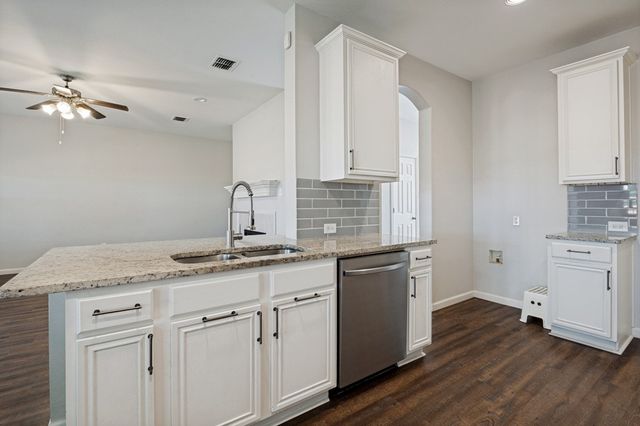 5240 Lake Grove Drive, Grand Prairie, TX 75052
