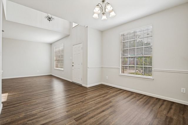 5240 Lake Grove Drive, Grand Prairie, TX 75052