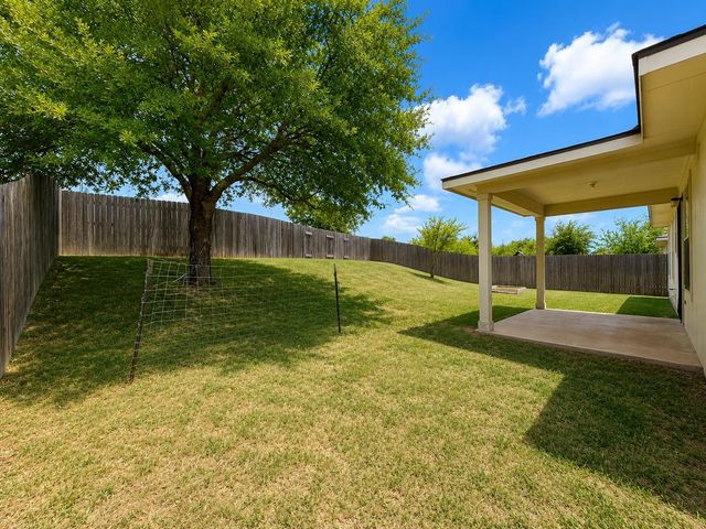 906 W South ST, Leander, TX 78641