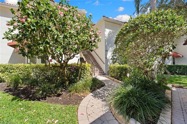 589 Serendipity DR 589, Naples, FL 34108