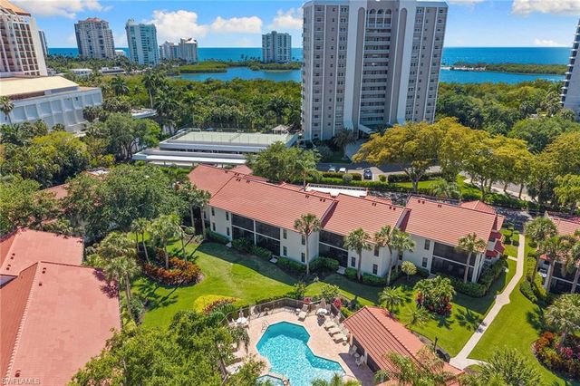 589 Serendipity DR 589, Naples, FL 34108