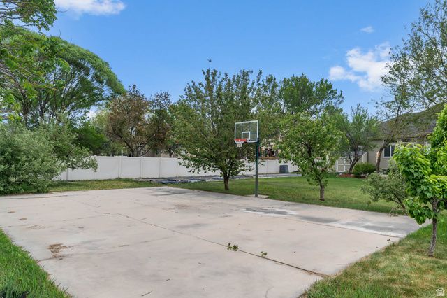 439 E STOKES AVE, Draper, UT 84020