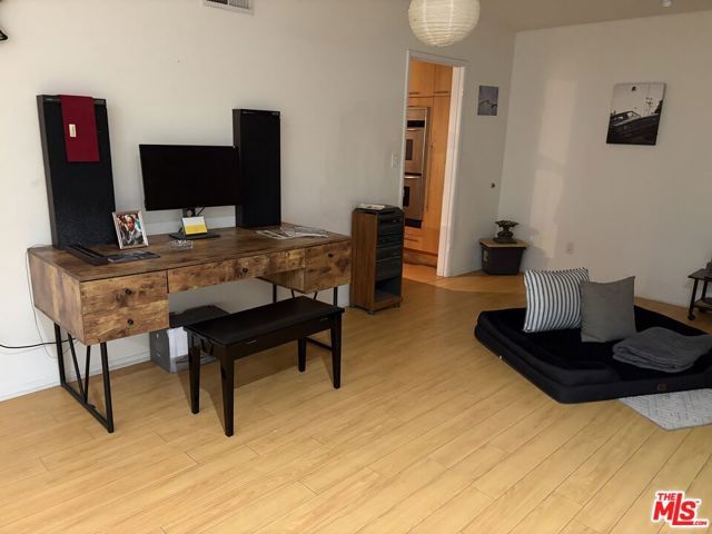 4071 Tropico Way, Los Angeles, CA 90065