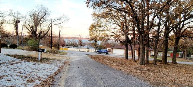 1963 Hillcrest Circle, Gordonville, TX 76245