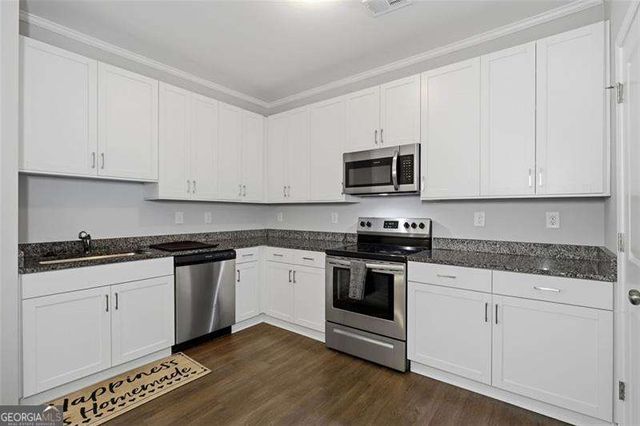 2813 Laurel Ridge Circle, Atlanta, GA 30344