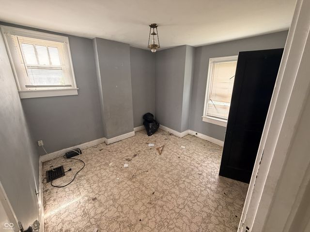 2964 E 42nd Street, Indianapolis, IN 46205