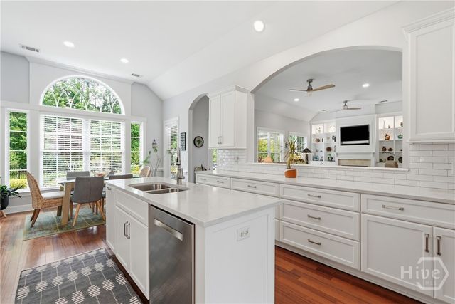 33 Lake Heron Court W, Pooler, GA 31322