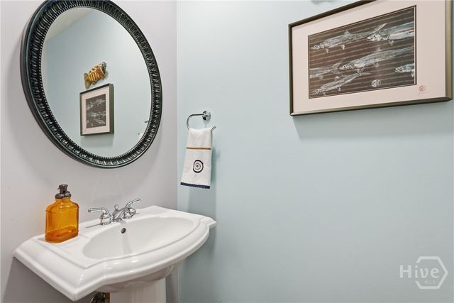 33 Lake Heron Court W, Pooler, GA 31322