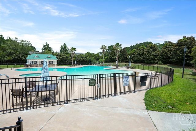 33 Lake Heron Court W, Pooler, GA 31322