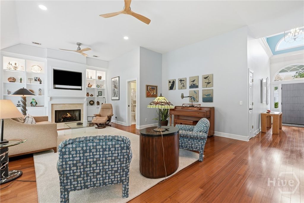 Image 19 of property listing at 33 Lake Heron Court W, Pooler, GA 31322