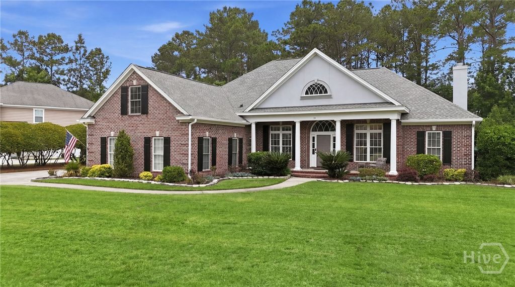 Image 2 of property listing at 33 Lake Heron Court W, Pooler, GA 31322