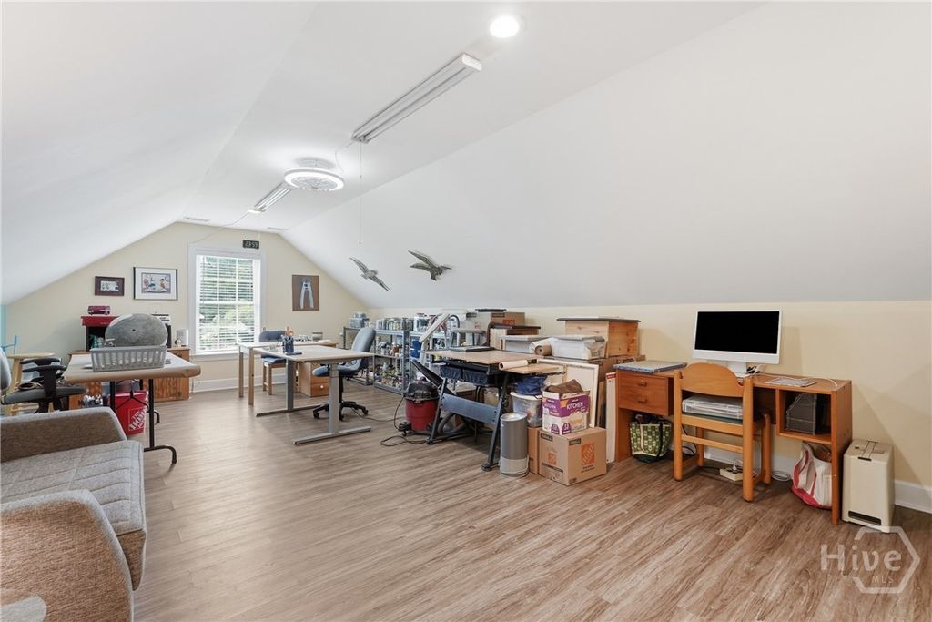 Image 31 of property listing at 33 Lake Heron Court W, Pooler, GA 31322