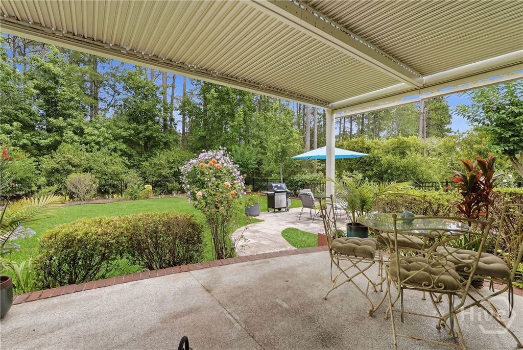 Image 37 of property listing at 33 Lake Heron Court W, Pooler, GA 31322
