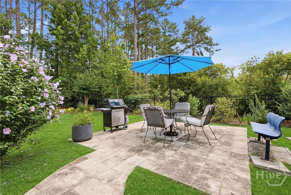 Image 38 of property listing at 33 Lake Heron Court W, Pooler, GA 31322