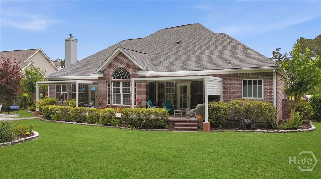 Image 39 of property listing at 33 Lake Heron Court W, Pooler, GA 31322