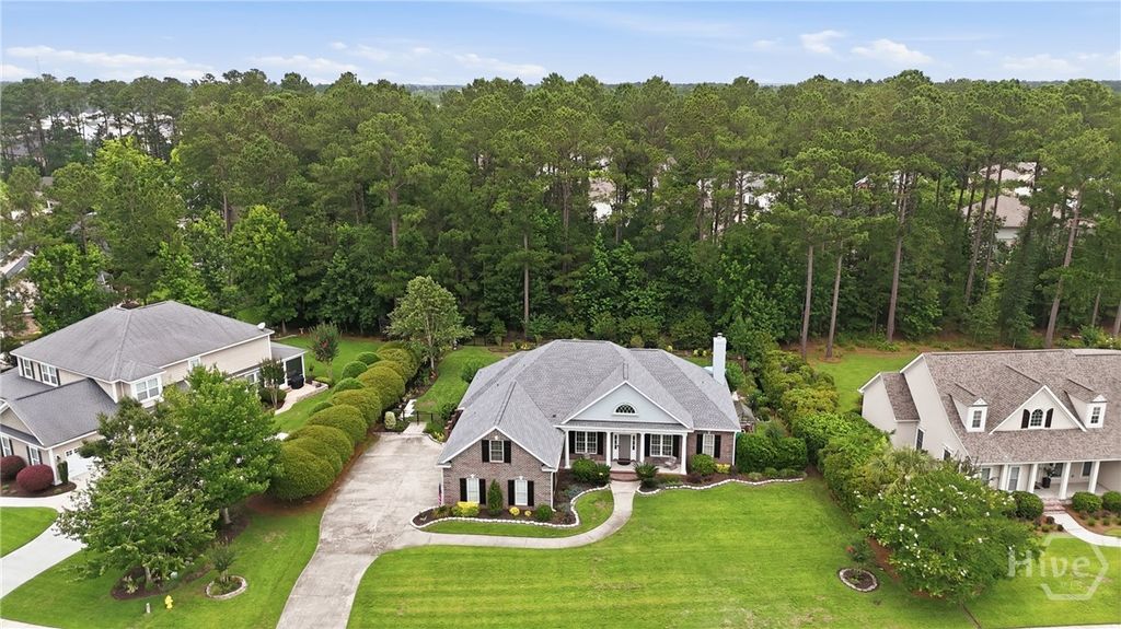 Image 4 of property listing at 33 Lake Heron Court W, Pooler, GA 31322