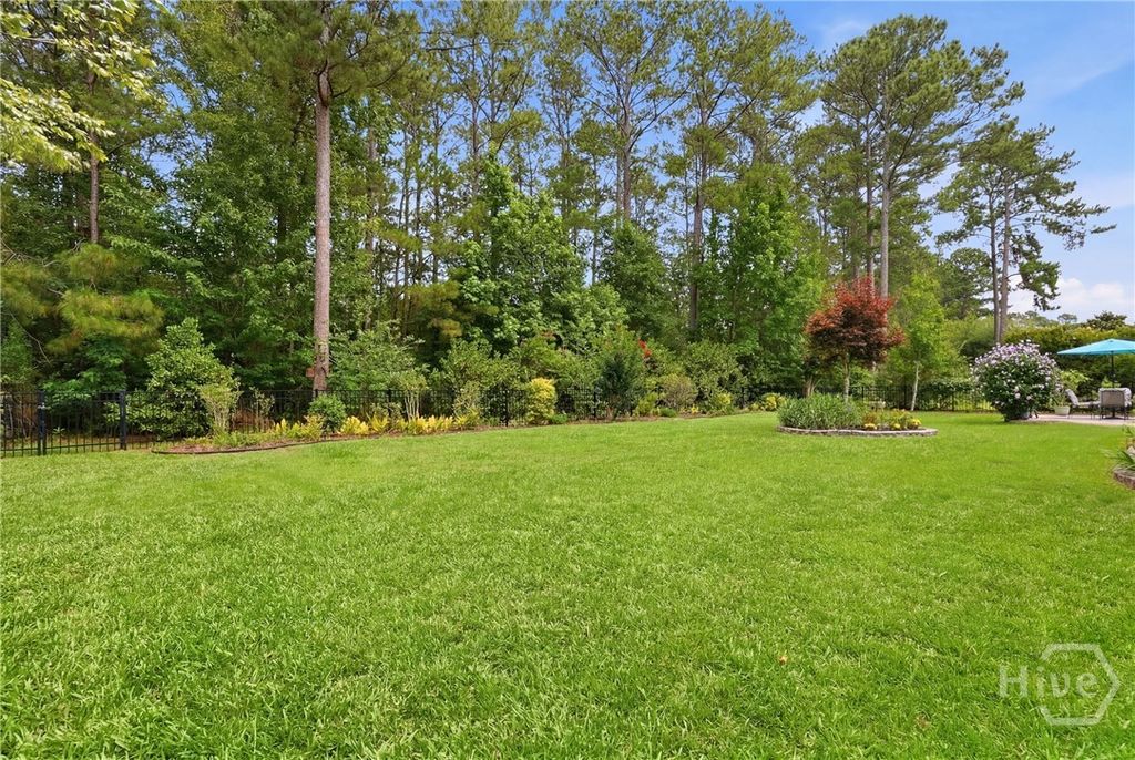 Image 43 of property listing at 33 Lake Heron Court W, Pooler, GA 31322