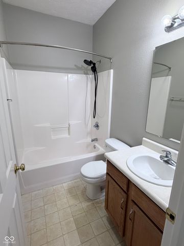 5599 Dunston Drive, Lafayette, IN 47905