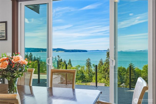 1018 Clear Morning Lane, Camano Island, WA 98282