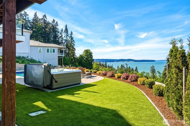 1018 Clear Morning Lane, Camano Island, WA 98282
