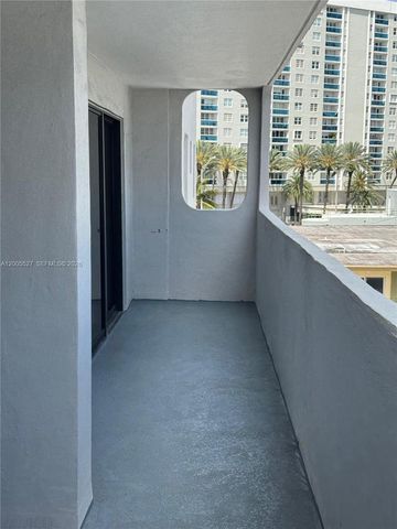 6725 Harding Ave 503, Miami Beach, FL 33141