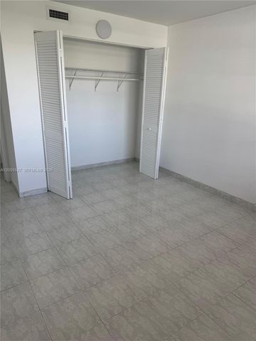 6725 Harding Ave 503, Miami Beach, FL 33141