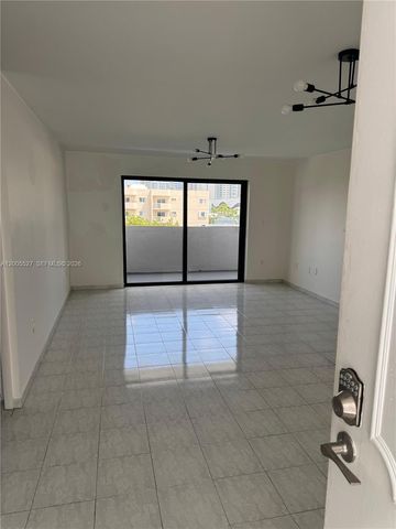 6725 Harding Ave 503, Miami Beach, FL 33141