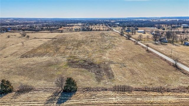 K-68 Highway, Paola, KS 66071