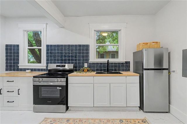812 E 33rd Street, Savannah, GA 31401