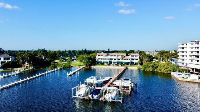 324 N Lake Drive, Lantana, FL 33462