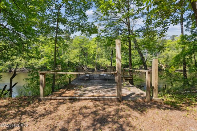 975 River Bend Drive, Burgaw, NC 28425