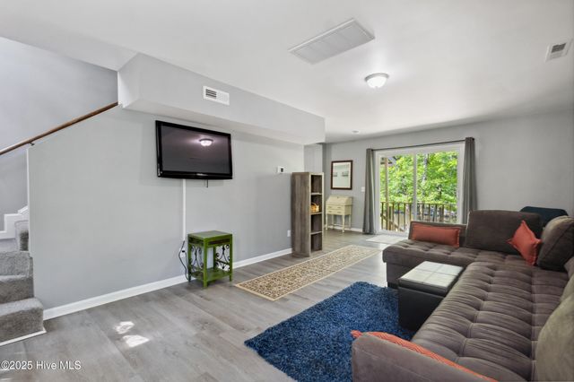 975 River Bend Drive, Burgaw, NC 28425