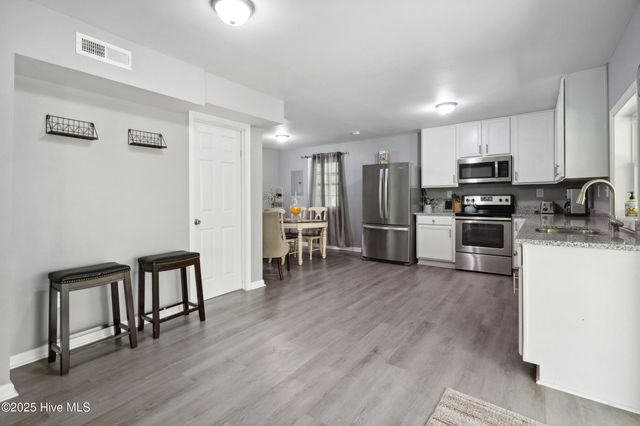 975 River Bend Drive, Burgaw, NC 28425
