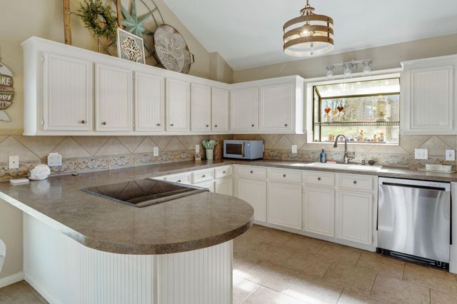 81 Harbour Point Circle, Coldspring, TX 77331