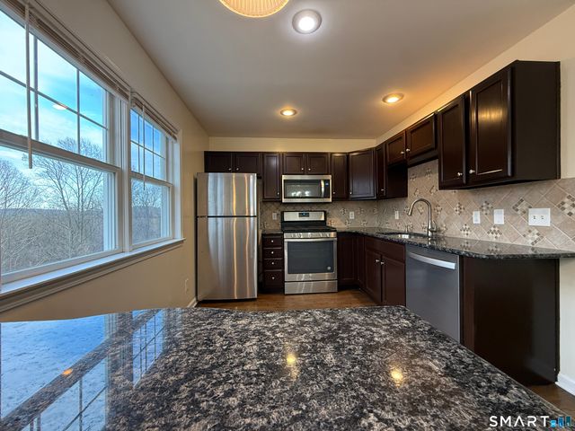 15 Scuppo Road 603, Danbury, CT 06811