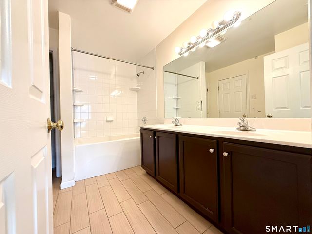 15 Scuppo Road 603, Danbury, CT 06811