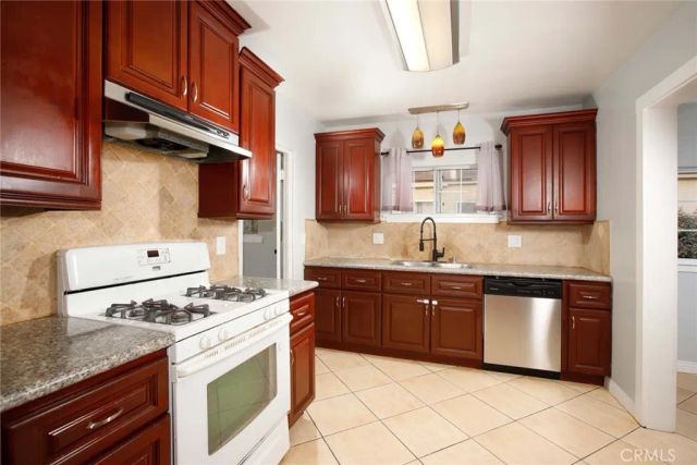 822 Monterey, Glendale, CA 91206