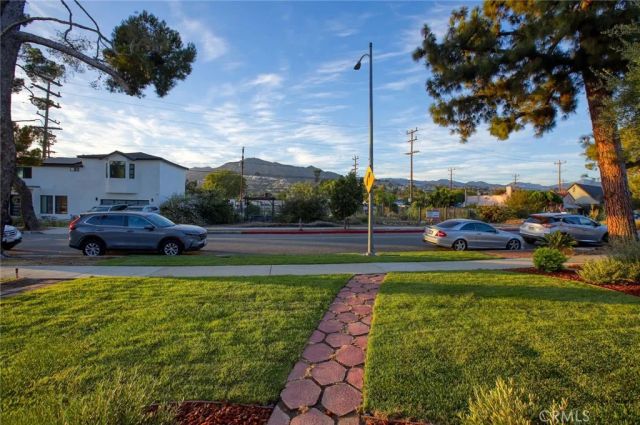 822 Monterey, Glendale, CA 91206