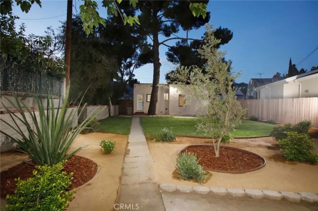 822 Monterey, Glendale, CA 91206