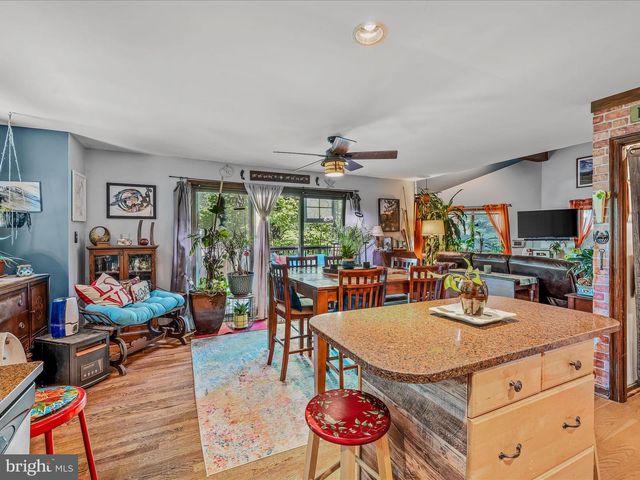 1149 DEER RAPIDS RD, Strasburg, VA 22657