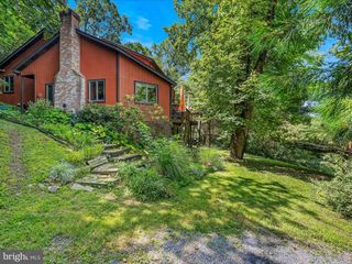 1149 DEER RAPIDS RD, Strasburg, VA 22657