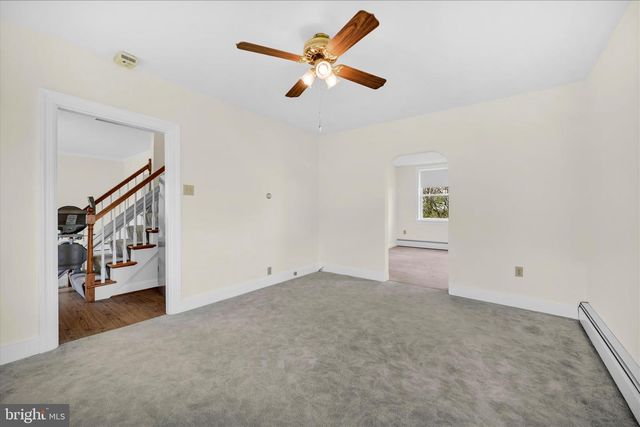141 HARRISTOWN RD, Paradise, PA 17562