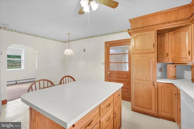 141 HARRISTOWN RD, Paradise, PA 17562