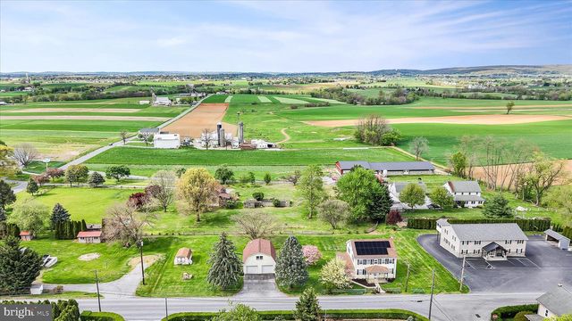 141 HARRISTOWN RD, Paradise, PA 17562